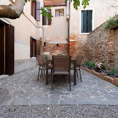 San Vio Palace Luxury Apartments-3